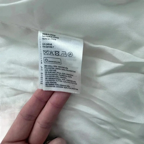 H&M Cream Blazer with Pockets Business Casual Office Jacket, size 4 or Small - Picture 4 of 10